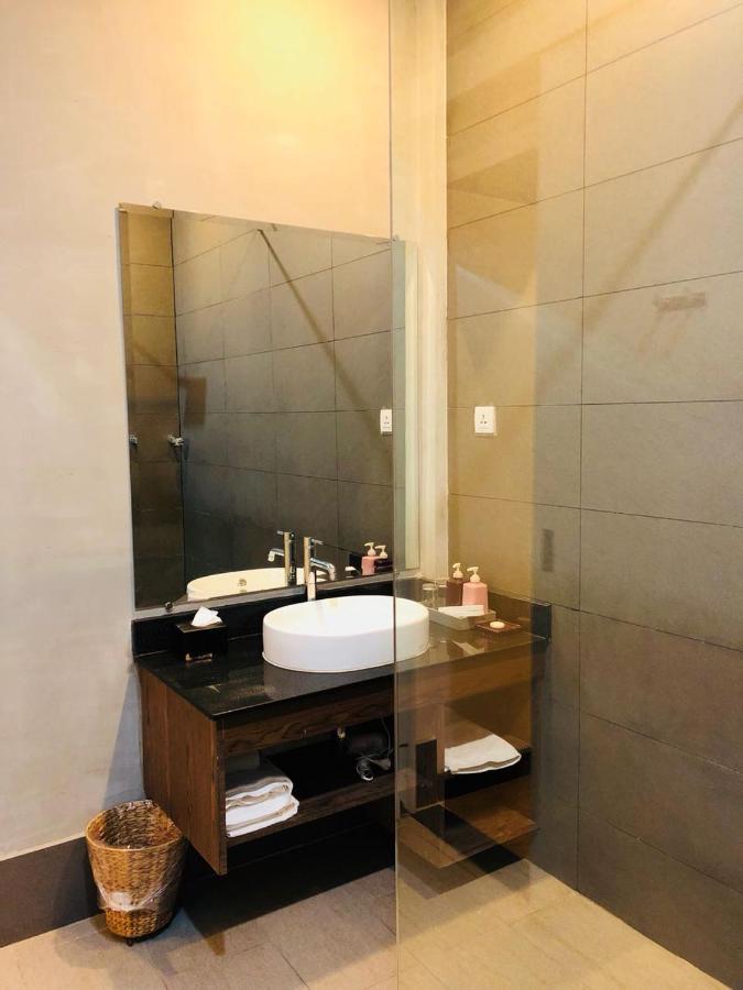 פנום פן Asiban Quay Boutique Hotel מראה חיצוני תמונה