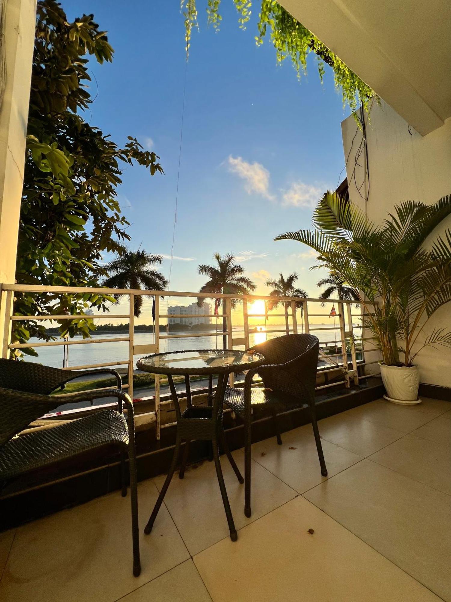 פנום פן Asiban Quay Boutique Hotel מראה חיצוני תמונה