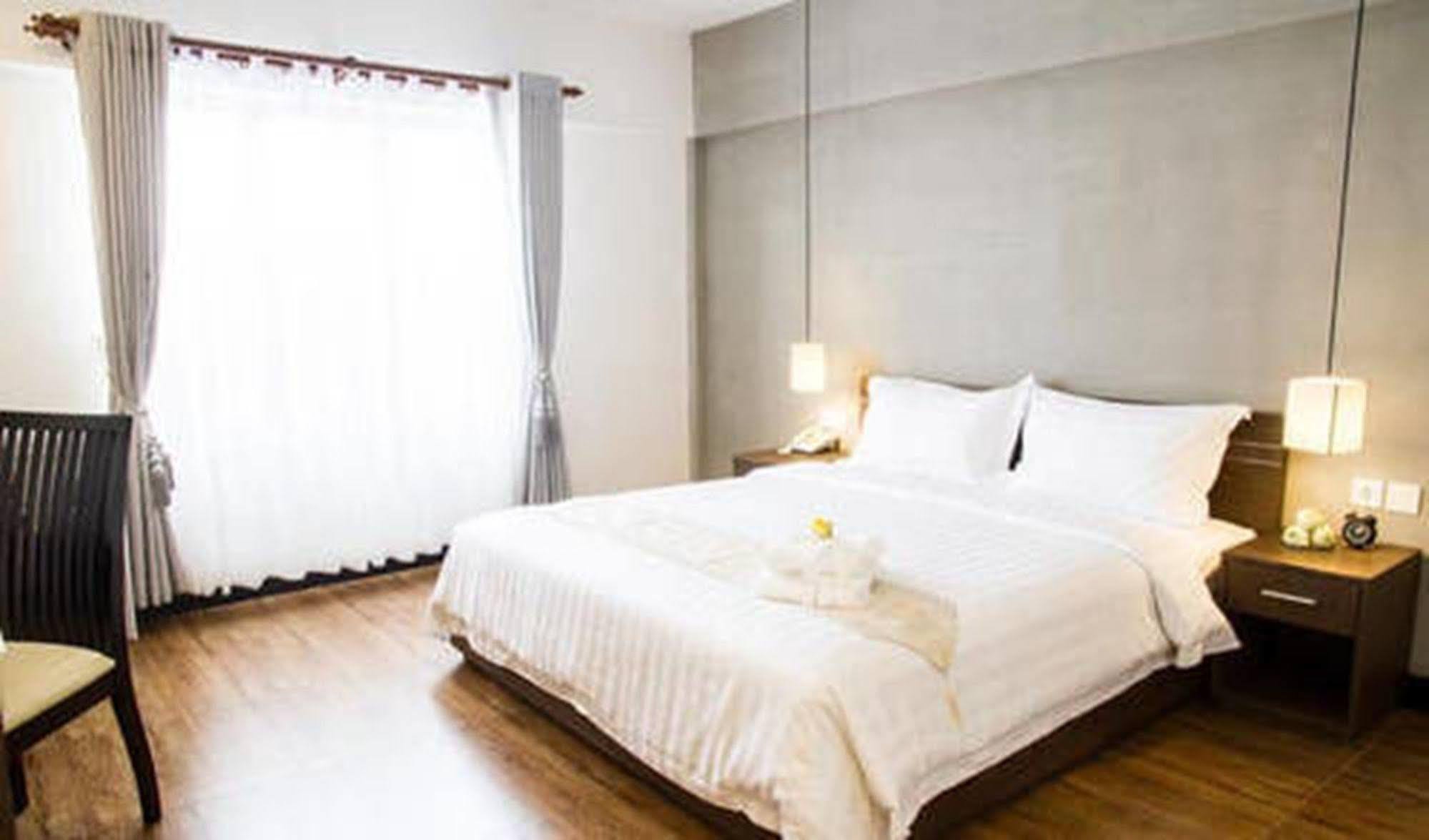 פנום פן Asiban Quay Boutique Hotel מראה חיצוני תמונה